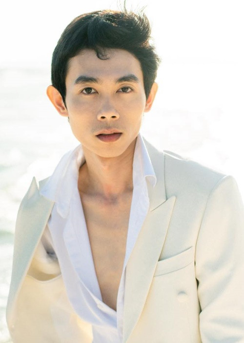 Hồng Thanh tốt nghiệp loại xuất sắc khoa diễn viên trường Cao đẳng Văn hóa nghệ thuật TP HCM. Sau khi ra trường, anh chật vật tìm chỗ đứng trong nghề. Có thời gian, Hồng Thanh quay về quê nhà Đồng Tháp. Ảnh: FBNV.