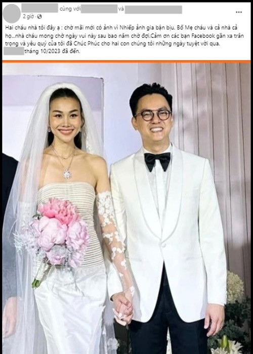 Mẹ chồng Thanh Hằng từng tâm sự về đám cưới của hai con. Bà chia sẻ trên trang cá nhân: "Hai cháu nhà tôi đây ạ! Chờ mãi mới có ảnh vì nhiếp ảnh gia bận bịu. Bố mẹ cháu và cả nhà cả họ nhà cháu mong chờ ngày vui này sau bao năm. Cảm ơn các bạn Facebook gần xa trân trọng và yêu quý của tôi đã chúc phúc cho hai con chúng tôi những ngày tuyệt vời”. Ảnh: Dân Việt.