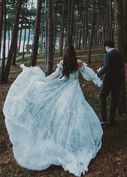 Ông xã của Thanh Hằng là nhạc trưởng Trần Nhật Minh. Ảnh: FBNV.