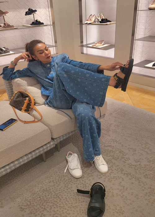 Sau đám cưới, Thanh Hằng không đi hưởng tuần trăng mật. Ảnh: FBNV.