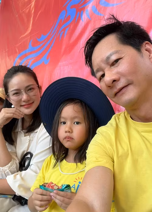 Dai gia Duc An nhac den vo cu thu 3, khen Phan Nhu Thao-Hinh-2