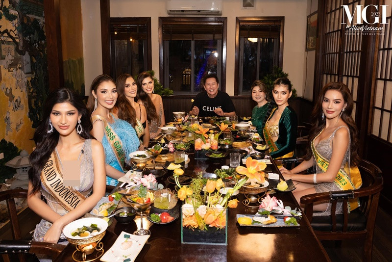 Ít ngày trước, Lê Hoàng Phương ăn tối cùng ông Nawat nhờ lọt top 5 ấn tượng. Ảnh: Miss Grand Vietnam.