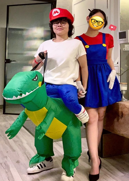 Học trò của nhạc sĩ Thanh Bùi gọi nửa kia là "nóc nhà" năm 2022. "Nóc nhà là phải cao, nên không sao cứ cao đi nóc nhà", Tiên Tiên viết. Ảnh: Instagram.