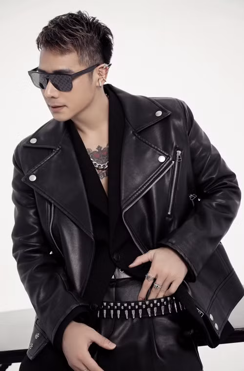 Theo Arttimes, năm 2019, Chu Bin được một tỷ phú người Pháp gốc Việt đầu tư 10 tỷ đồng cho các dự án âm nhạc trong 2 năm. Ảnh: FBNV.