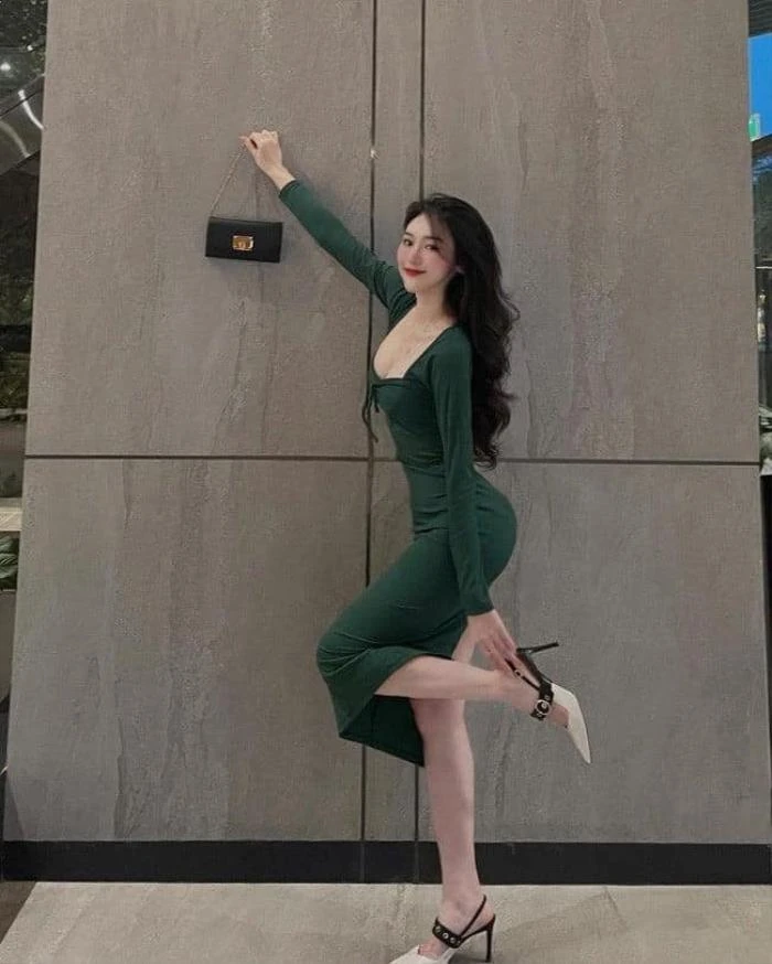 Thúy Huyền hiện còn đang là giảng viên thỉnh giảng tại trường Đại học Ngoại thương TP.HCM.