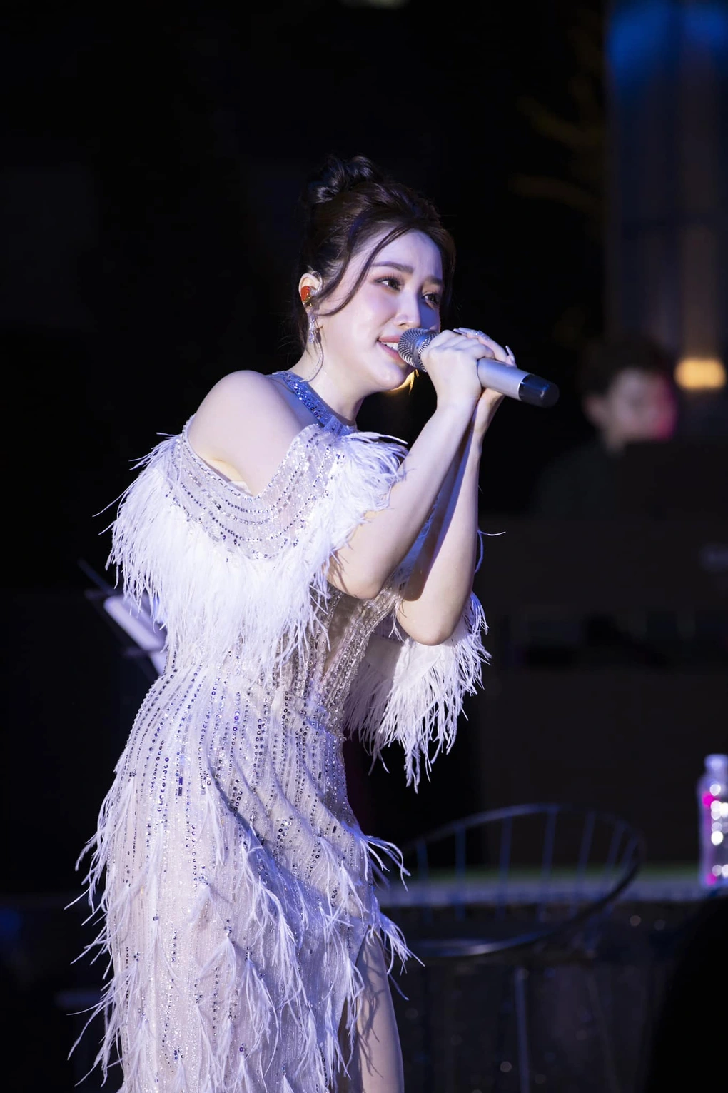  Bảo Thy từng là một trong những ca sĩ nổi tiếng đầu thập niên 2010. Cô được khán giả yêu thích qua các ca khúc thuộc dòng nhạc teen pop và gắn với hình tượng "kẹo ngọt" đáng yêu.