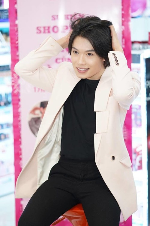 Quản lý của Trúc Nhân chia sẻ trên Zing, khi đó, cả 2 di chuyển với tốc độ rất chậm. Ảnh: Saostar.