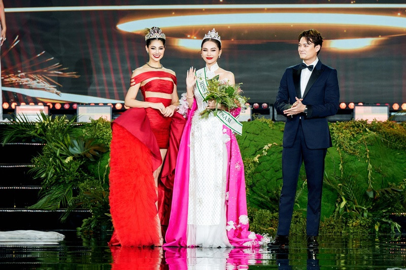 Hoàng Thị Kim Chi đoạt danh hiệu Miss Fire Vietnam. Cô cao 1m68, có số đo ba vòng 85-60-90 cm. Ảnh: Miss Earth Vietnam.