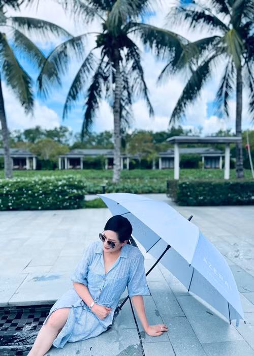 Nữ ca sĩ không tiết lộ danh tính lẫn hình ảnh nửa kia của mình.