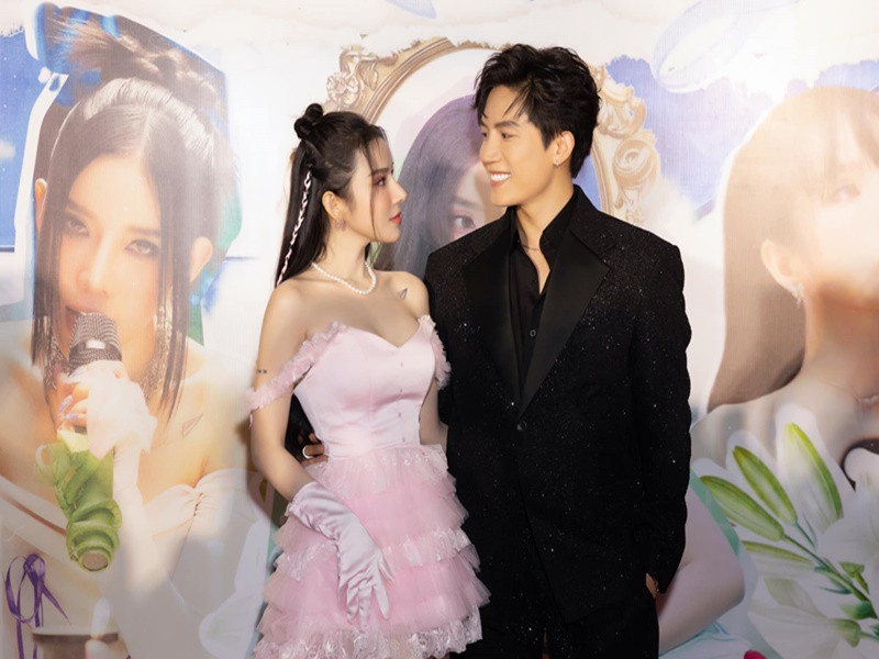 Ảnh ngọt ngào của Lyly - Anh Tú trước tin đồn sắp cưới Anh ngot ngao cua Lyly - Anh Tu truoc tin don sap cuoi