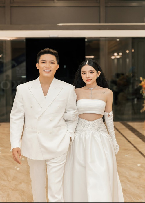 Người hâm mộ nhiệt tình "đẩy thuyền" Lyly và Anh Tú.