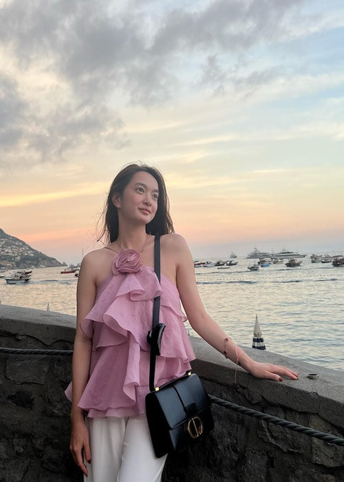 Mẫu bạn trai lý tưởng của Kaity Nguyễn là người chung thủy, có thể chia sẻ mọi thứ và cùng nhau vượt qua những khó khăn.