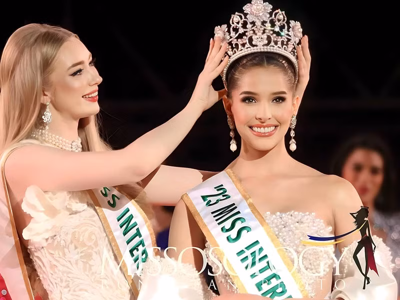 Andrea Rubio được trao vương miện Miss International 2023 - Hoa hậu Quốc tế 2023 vào tối ngày 26/10 tại Nhật Bản. Ảnh: Missosology.