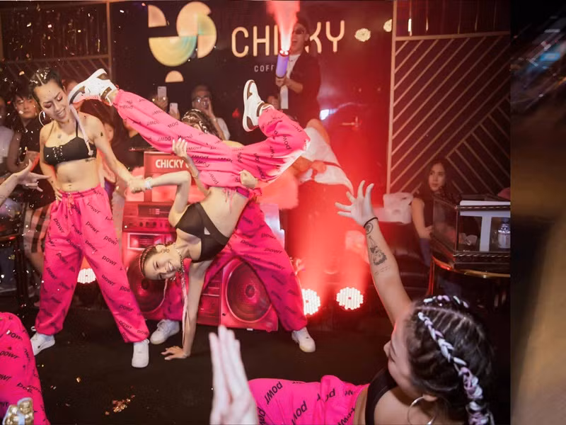 Diệp Lâm Anh chia sẻ trong cuộc phỏng vấn với Phụ Nữ Số, khi nhận lời mời của chương trình Chị đẹp đạp gió rẽ sóng, cô cân nhắc rất nhiều bởi đã ngưng hoạt động trong showbiz lâu năm, cũng như muốn tập trung giải quyết lùm xùm đời tư. Diệp Lâm Anh đồng ý tham gia trở lại chỉ 3 ngày trước khi chính thức ghi hình buổi đầu tiên. Ảnh: Phụ Nữ Việt Nam.