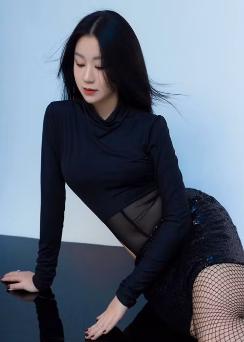 Yến Nhi không dấn thân vào showbiz dù có lợi thế ngoại hình.