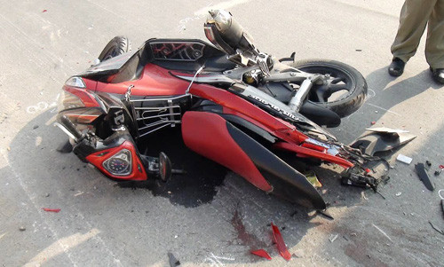 3 nguoi chet sau 2 vu TNGT rang sang o TP HCM-Hinh-2