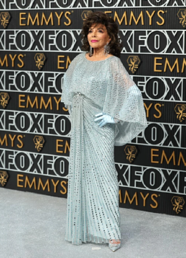 Ve dep cua nu dien vien 90 tuoi gay sot mang-Hinh-2