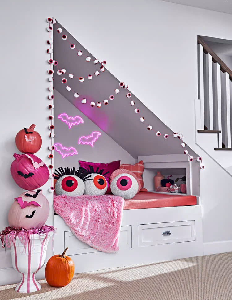 Trang tri tong hong dip Halloween 2024 de ngoi nha them quyen ru-Hinh-18