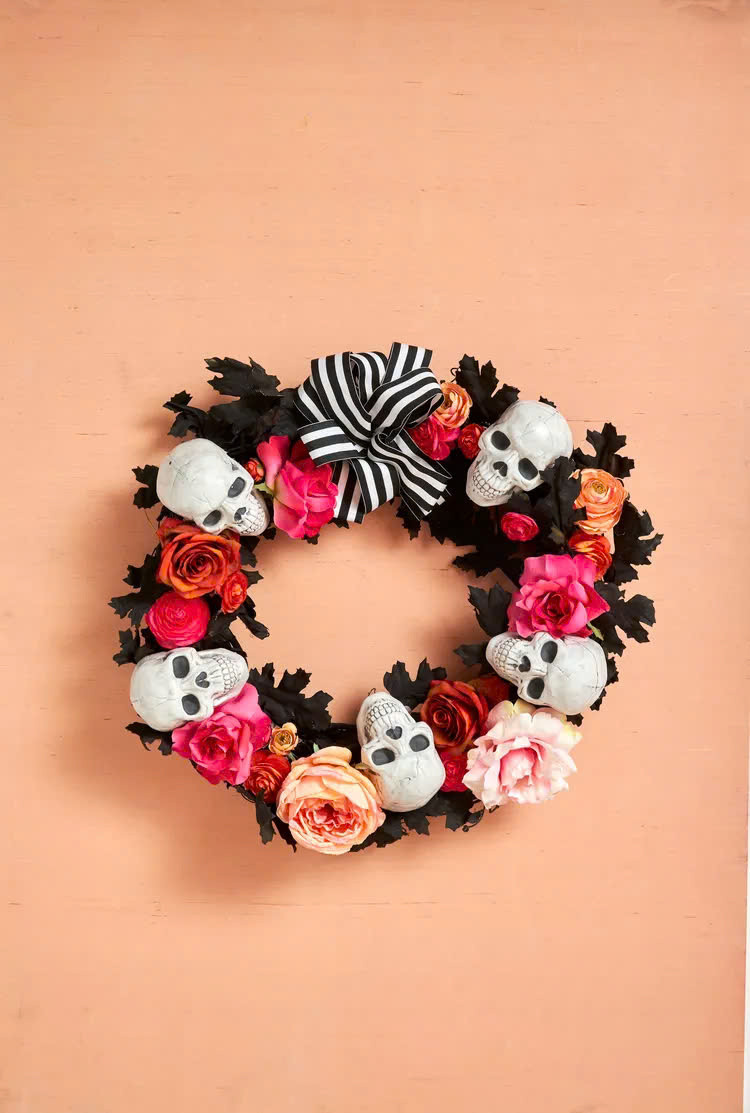 Trang tri tong hong dip Halloween 2024 de ngoi nha them quyen ru-Hinh-19