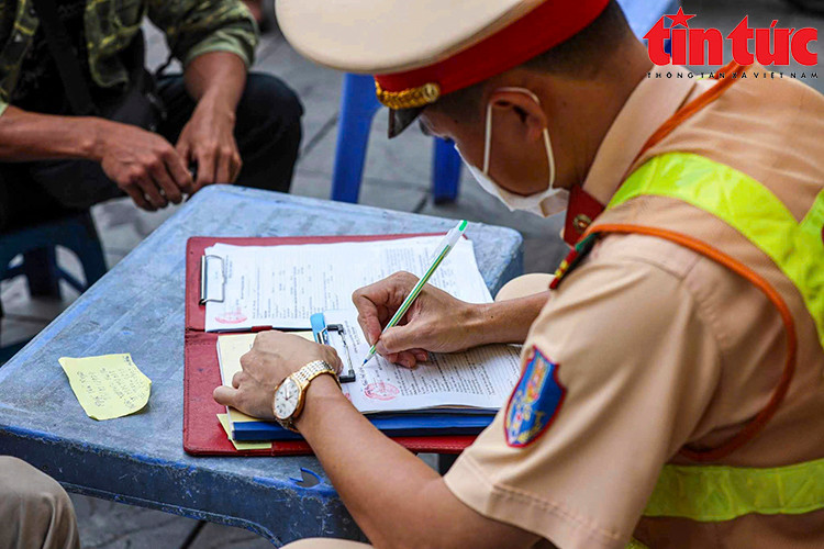 Ha Noi chinh thuc dung flycam phat hien xe vi pham tren Vanh dai 3-Hinh-6