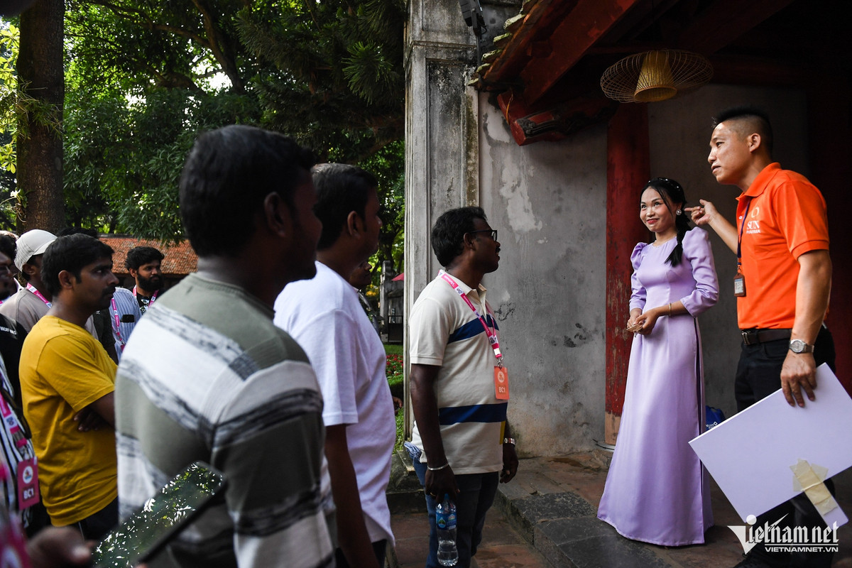 Trước đó, lãnh đạo Sở Du lịch Hà Nội đã chỉ đạo các điểm đến, các khách sạn đón tiếp đoàn khách, nâng cao chất lượng dịch vụ, đảm bảo an toàn thực phẩm.