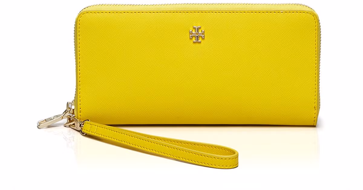 Mặc dù màu vàng mang lại nhiều thuận lợi trong công việc, nhưng ví màu vàng lại không có tác dụng với những người kỵ màu này.