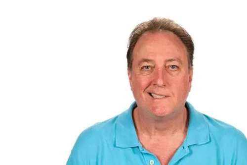 Trường hợp nặng, bệnh nhân còn có biểu hiện khóe miệng cong lên, chảy nước dãi không kiểm soát, giọng nói không rõ ràng, mắt mờ.