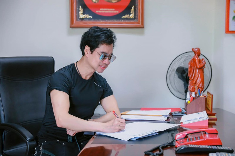 Năm 2022, Ngọc Sơn đảm nhiệm vai trò chủ tịch một doanh nghiệp kinh doanh lĩnh vực bất động sản, nông nghiệp và du lịch. Ảnh: FB Ngọc Sơn.