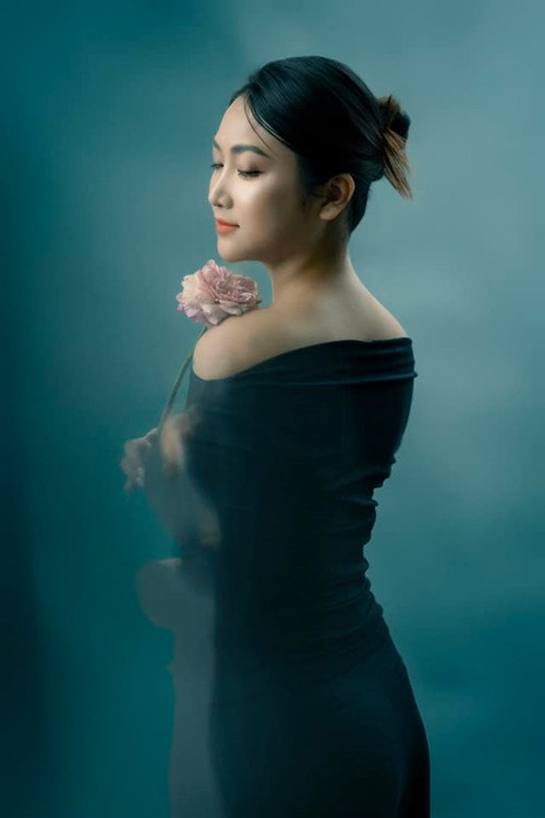 Nhan sắc "gái một con trông mòn con mắt" của Yến Phương gây chú ý. Ảnh: FB Yến Phương.