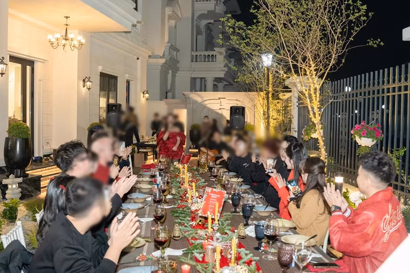 Huyền My tổ chức tiệc sinh nhật hoành tráng trong biệt thự vào tháng 12/2024.