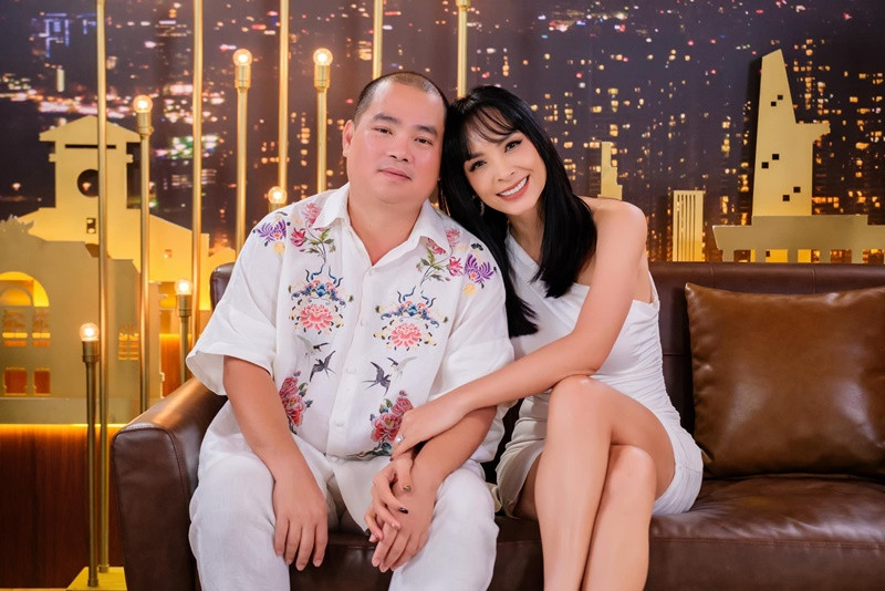 Sau khi kết hôn với nhạc sĩ Minh Khang, Thúy Hạnh theo chồng vào Sài Gòn làm MC, giám khảo các chương trình truyền hình, đào tạo người mẫu. Ảnh: FB Thúy Hạnh.