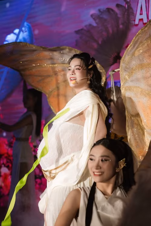 Nữ diễn viên tăng 22 kg so với thời điểm chưa mang thai.