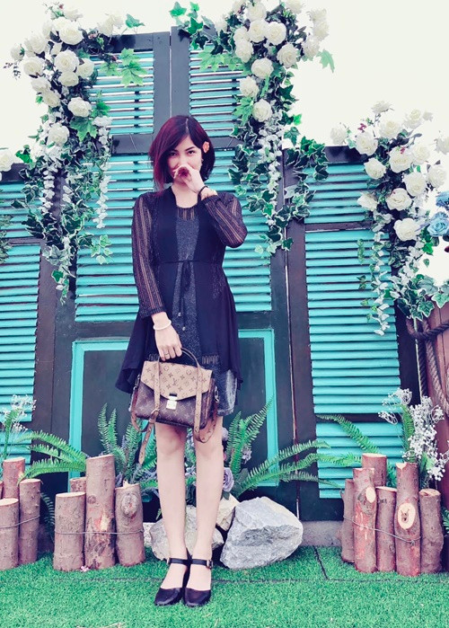 Vợ Vượng Râu sở hữu vóc dáng thon gọn, gương mặt ưa nhìn.