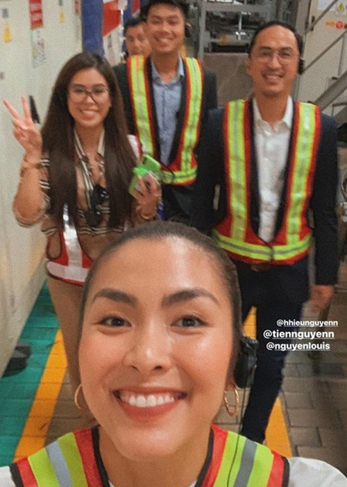 Tăng Thanh Hà luôn quan tâm đến các thành viên trong gia đình chồng. Cô nhiều lần vào bếp để nấu ăn cho em chồng Tiên Nguyễn hay chị chồng Stephanie Nguyễn. Hà Tăng còn từng dành nhiều lời khen cho em chồng Hiếu Nguyễn làm tốt công việc. Ảnh: Instagram Tăng Thanh Hà.