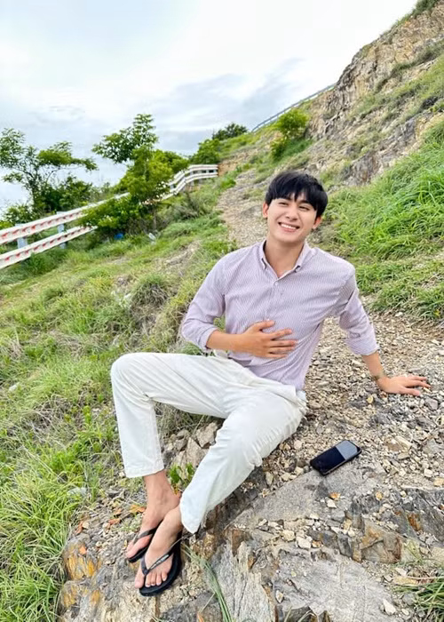 Phạm Văn Kiên theo đuổi phong cách lịch lãm, nam tính ở đời thường. Ảnh: FB Phạm Văn Kiên.