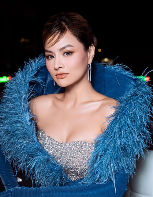 Nhiều năm qua, cô theo đuổi nghề thiết kế thời trang, kinh doanh.