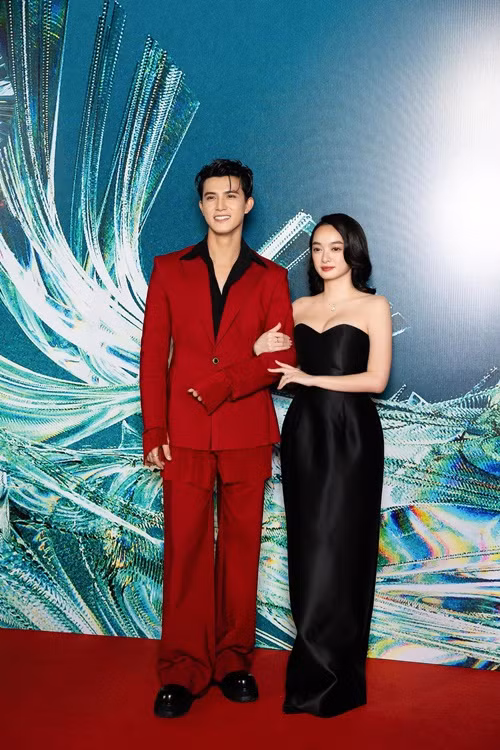 Theo Vietnamnet, trên màn ảnh, Trần Ngọc Vàng và Kaity Nguyễn có một số cảnh thân mật, âu yếm và hôn nhau mức độ vừa phải. Ảnh: FB Trần Ngọc Vàng.