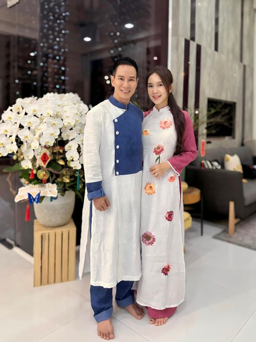 Lý Hải chia sẻ trên Xzone, thấy vợ vất vả, anh càng thương vợ hơn, luôn sẵn lòng chiều Minh Hà hết mức có thể, kể cả khi Minh Hà không đòi hỏi. Ảnh: FB Lý Hải.