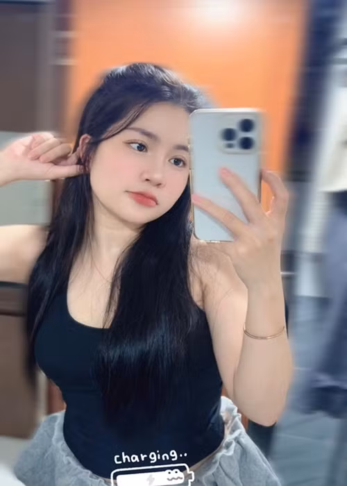 Sau khi lập gia đình, vợ Duy Hưng tập trung kinh doanh spa, đồ ăn. Ảnh: FB Huyền Nguyễn.