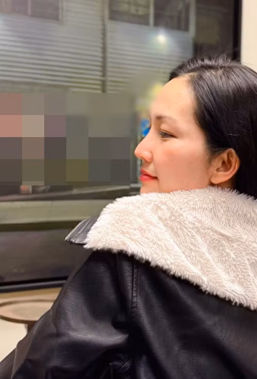 "Út Ráng" tự tin khoe gương mặt ít son phấn ở đời thường.