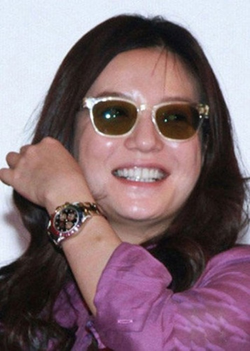 Nàng "Én nhỏ" tăng cân mất kiểm soát khiến ngoại hình không còn trẻ trung. Ảnh: Sina.