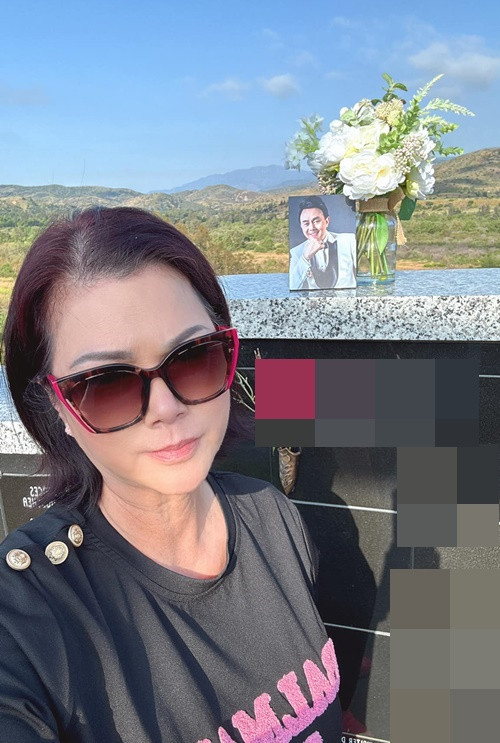 Mới đây, ca sĩ Phương Loan cho biết, cô không đi bước nữa bởi cố nghệ sĩ Chí Tài mãi là số 1, cô không tìm được người thứ hai. Phương Loan chia sẻ, sinh thời, nghệ sĩ Chí Tài chiều chuộng cô hết mức, chưa từng từ chối cô bất kỳ điều gì.