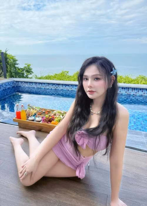 Thu Thủy hiện tại sở hữu vóc dáng thon gọn với số đo ba vòng chuẩn.