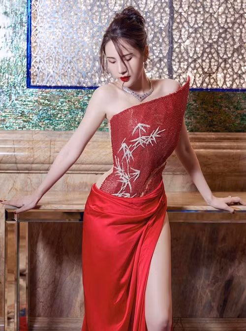 Sở hữu dáng nuột nà gợi cảm, Thủy Tiên mặc gì cũng hút mắt. Ảnh: FB Thủy Tiên.