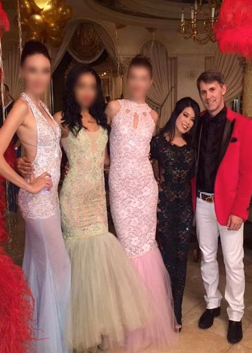 Bích Tuyền chia sẻ hình ảnh một bữa tiệc tại gia cách đây ít năm. Ảnh: FB Bích Tuyền.