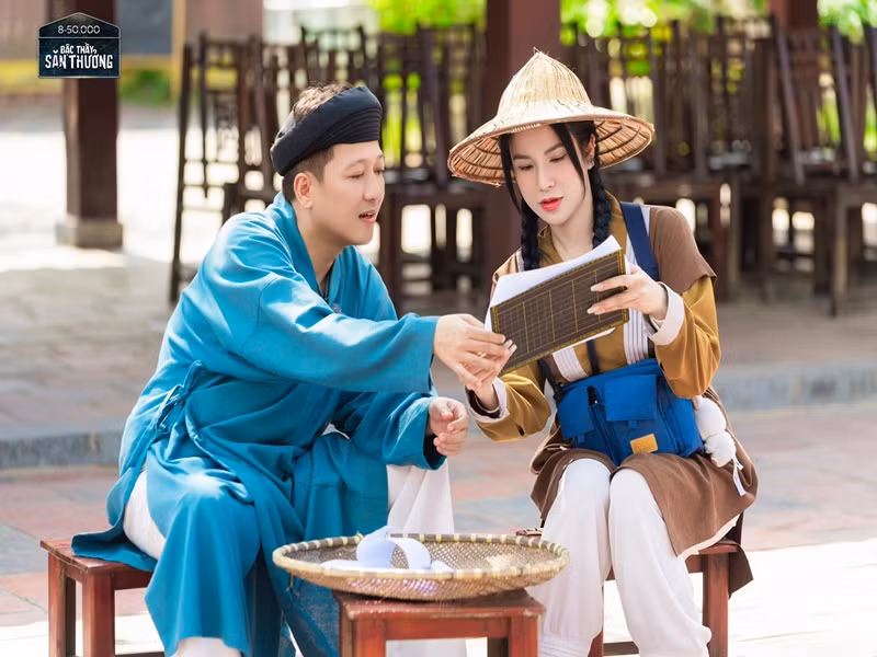 Bà mẹ hai con còn tham gia các gameshow, sự kiện giải trí, quảng cáo.