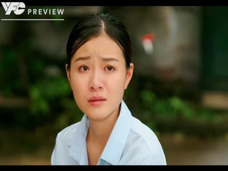 Trước Không thời gian, Trang Emma đóng "hot girl xưởng may" Dành trong phim Làng trong phố. Ảnh: FB Trang Emma.