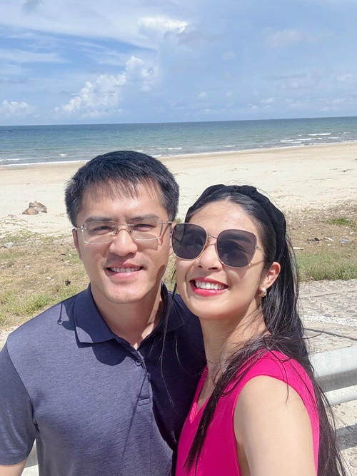 Ngoài du lịch, ẩm thực, đôi vợ chồng son có có niềm đam mê phim ảnh.