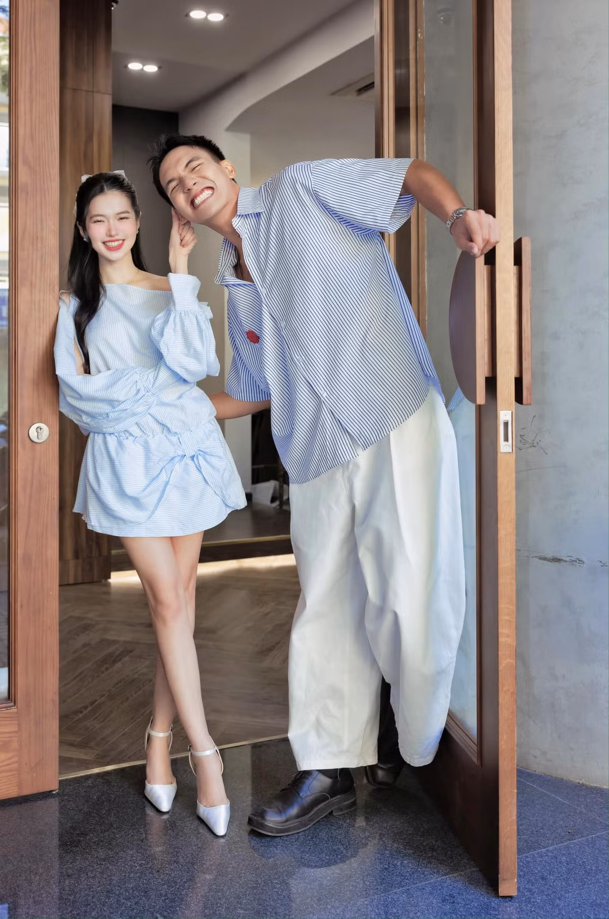 Yên Đan và Nhật Hoàng được nhận xét đẹp đôi mỗi khi xuất hiện cùng nhau. Năm ngoái, khi ra Hà Nội thăm bạn gái, Nhật Hoàng cũng tham gia một vai khách mời trong phim Đi giữa trời rực rỡ, dù bịt kín mặt nhưng khán giả vẫn nhận ra bạn trai thật của Như "chài trai".