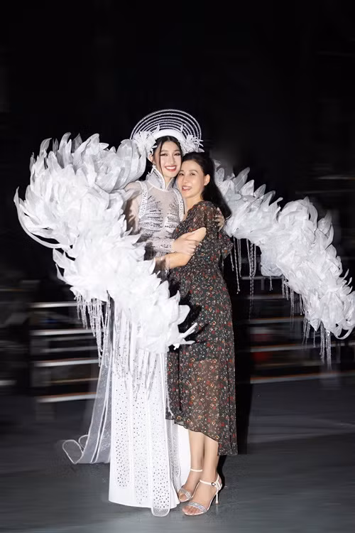 Phương Nhi từng bật mí năm 18 tuổi, khi cô đăng ký hiến tạng, bố mẹ cô không đồng ý vì nghĩ rằng Phương Nhi còn bồng bột.